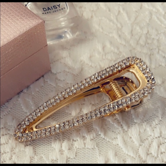 Hair Clip - Picture 2 of 2